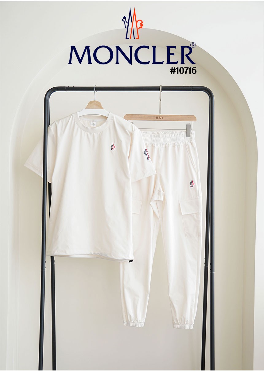 몽클레어 남여공용 자수로고 반팔&조거팬츠 셋  (국내배송)