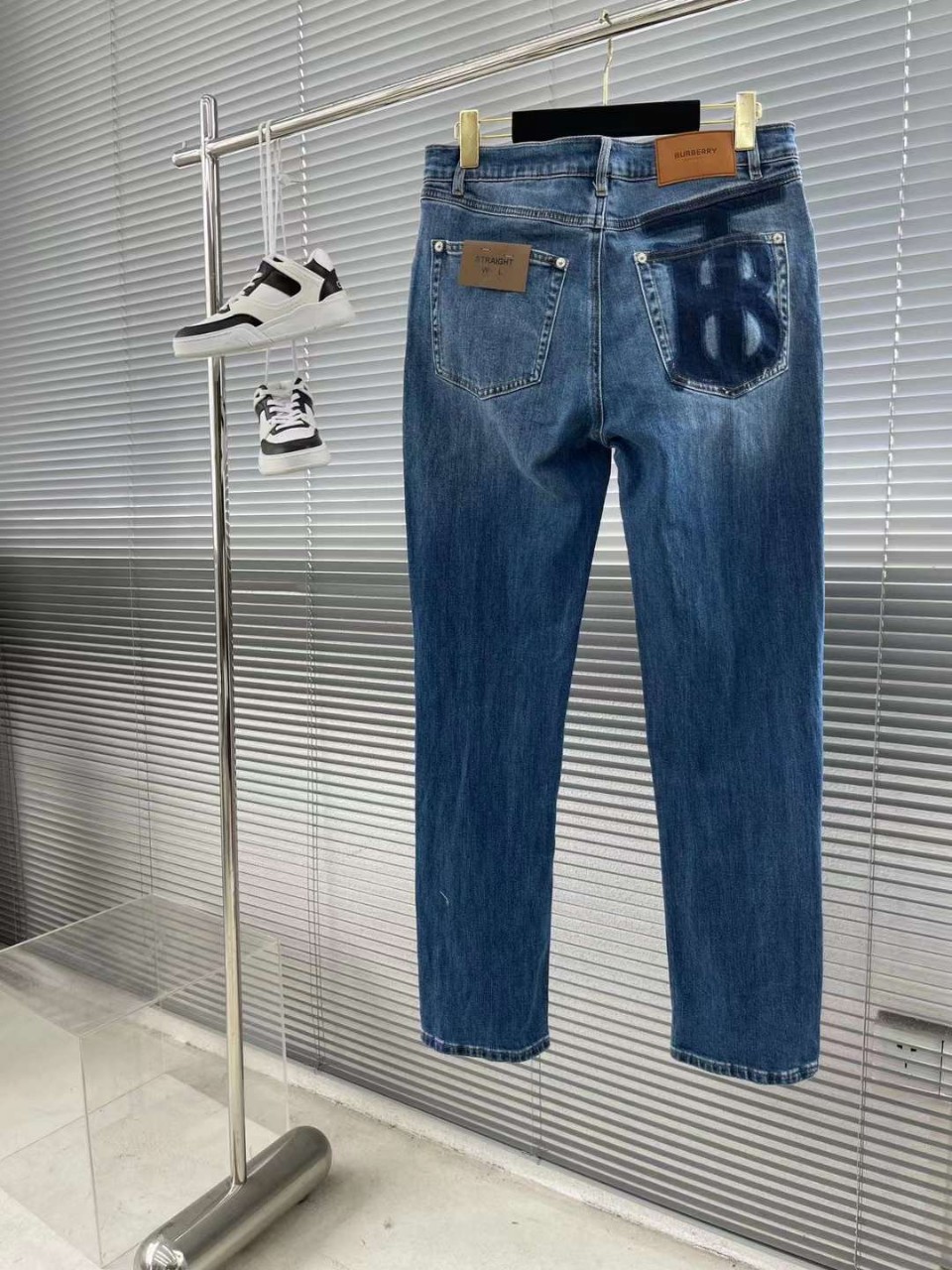 버버리 남여공용 청바지 (해외배송)
