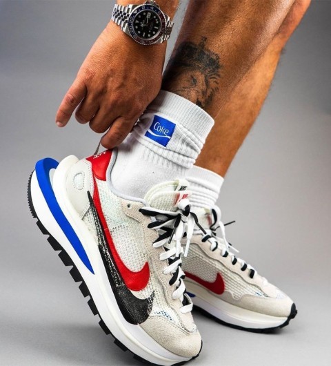 [NIKE] 나이키 사카이 베이퍼 와플 로얄 푸시아