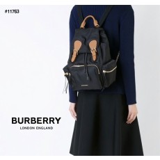 [BURBERRY]  버버리 테크니컬 나일론 미듐 럭색 여성 백팩 (국내배송)