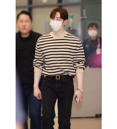 로로피아나 스트라이프 견장니트 국내배송