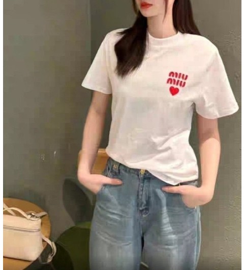 미우미우 하트 로고 반팔 국내배송