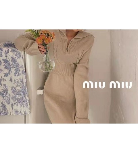 미우미우 엔써 원피스 국내배송