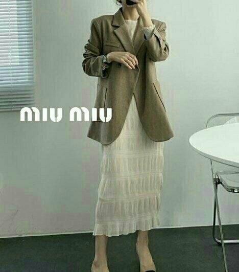 미우미우 단아주름OPS 국내배송