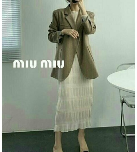미우미우 단아주름OPS 국내배송