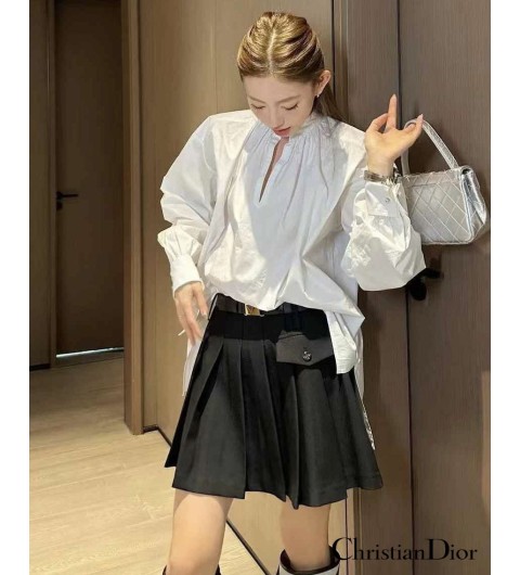 디올수입 롱 블라우스 입고 국내배송