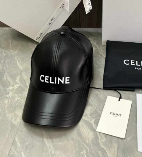 셀린느 레더 로고 볼캡 국내배송