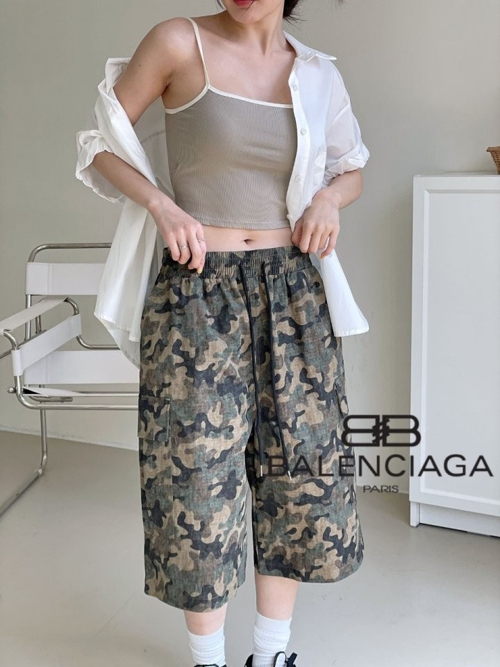발렌시아가 B 카모 버뮤다 카고 하프 국내배송