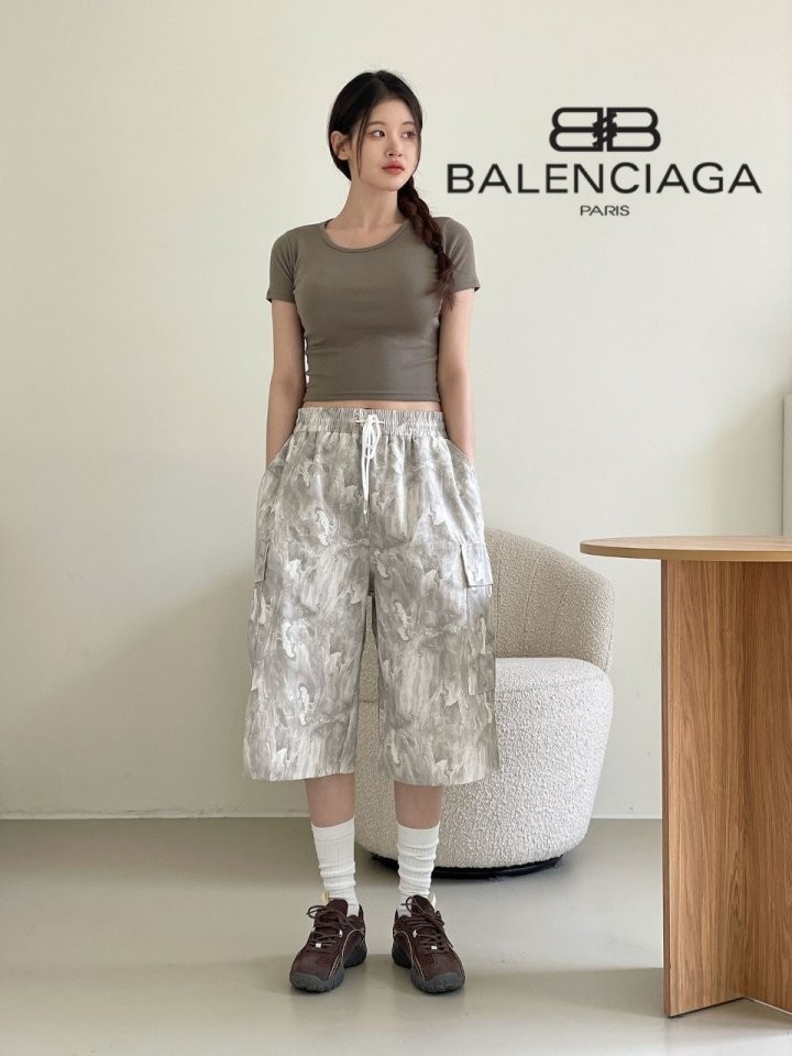 발렌시아가 B 카모 버뮤다 카고 하프 국내배송